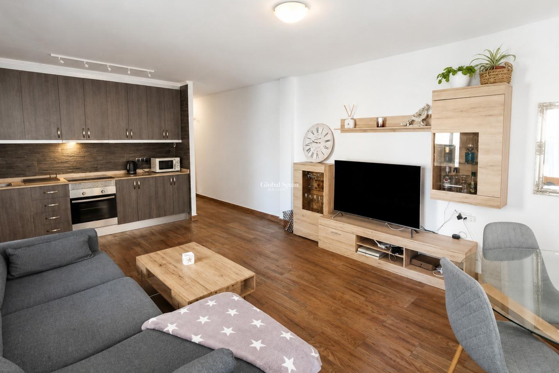Wederverkoop - APPARTEMENT -
TORREVIEJA - Playa del Cura