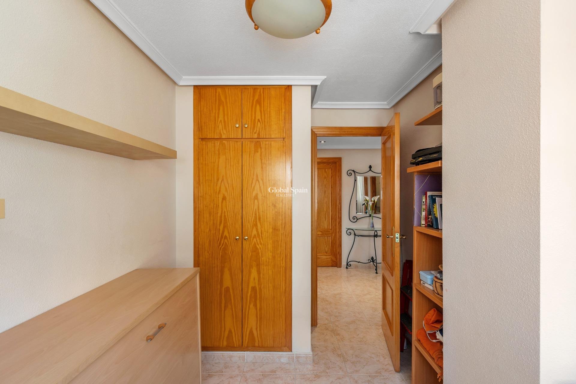 Wederverkoop - APPARTEMENT -
TORREVIEJA - Playa del cura