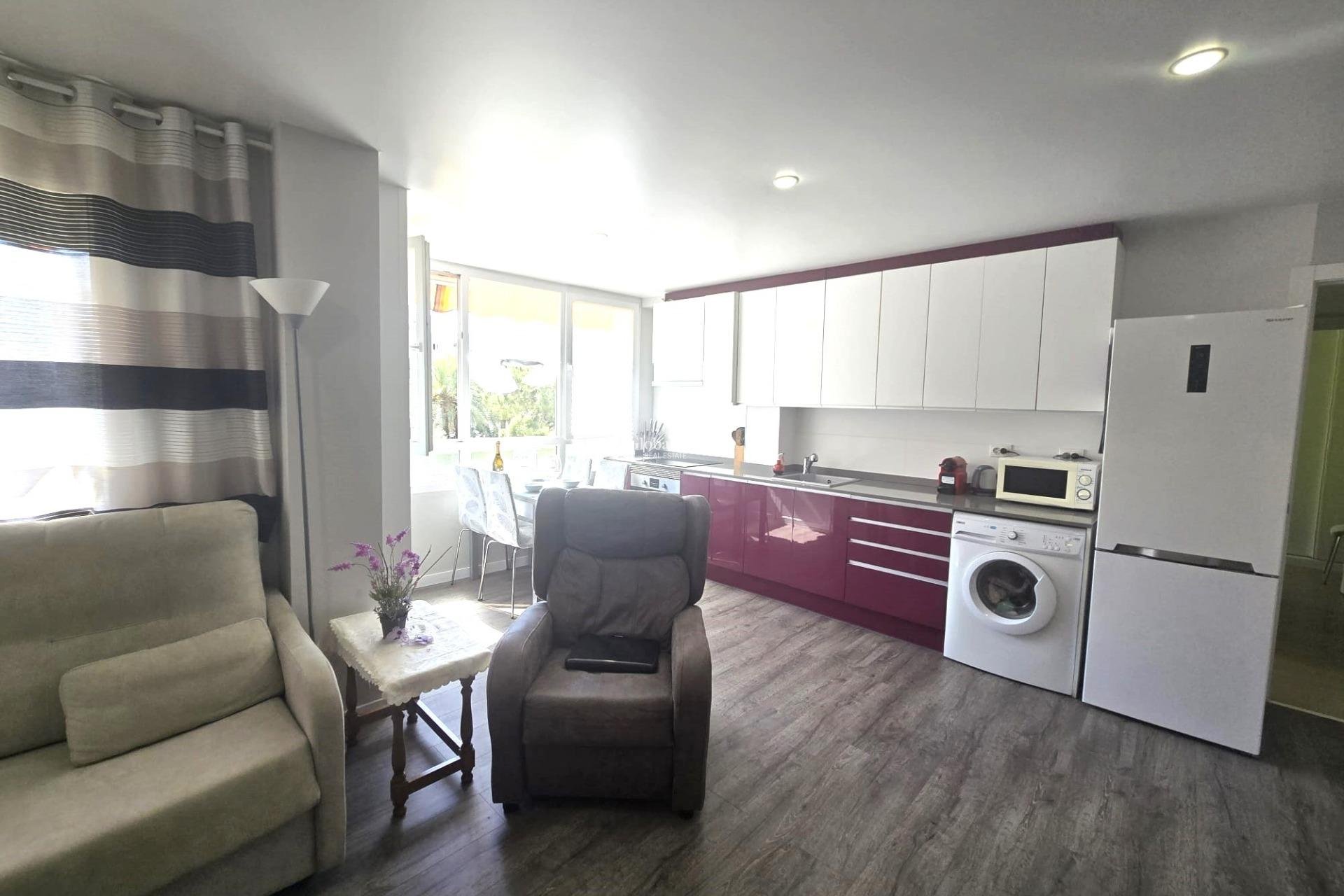 Wederverkoop - APPARTEMENT -
TORREVIEJA - Playa del Cura