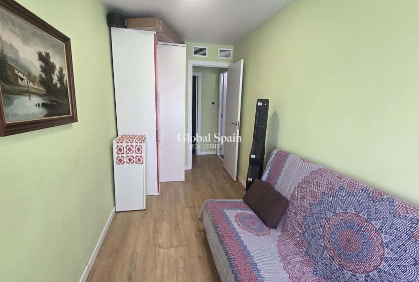 Wederverkoop - APPARTEMENT -
TORREVIEJA - Playa del Cura