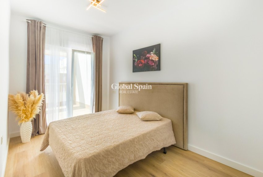 Wederverkoop - APPARTEMENT -
TORREVIEJA - Playa del Cura