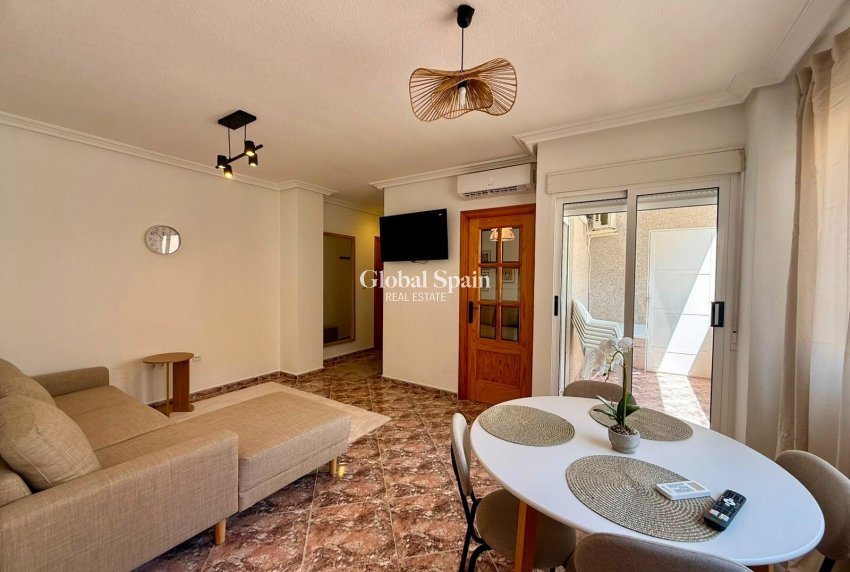 Wederverkoop - APPARTEMENT -
TORREVIEJA - Playa del Cura