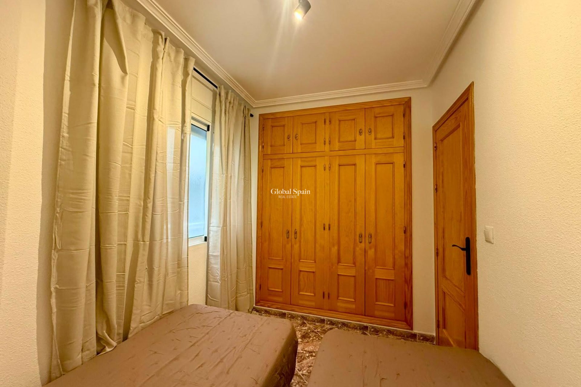 Wederverkoop - APPARTEMENT -
TORREVIEJA - Playa del Cura