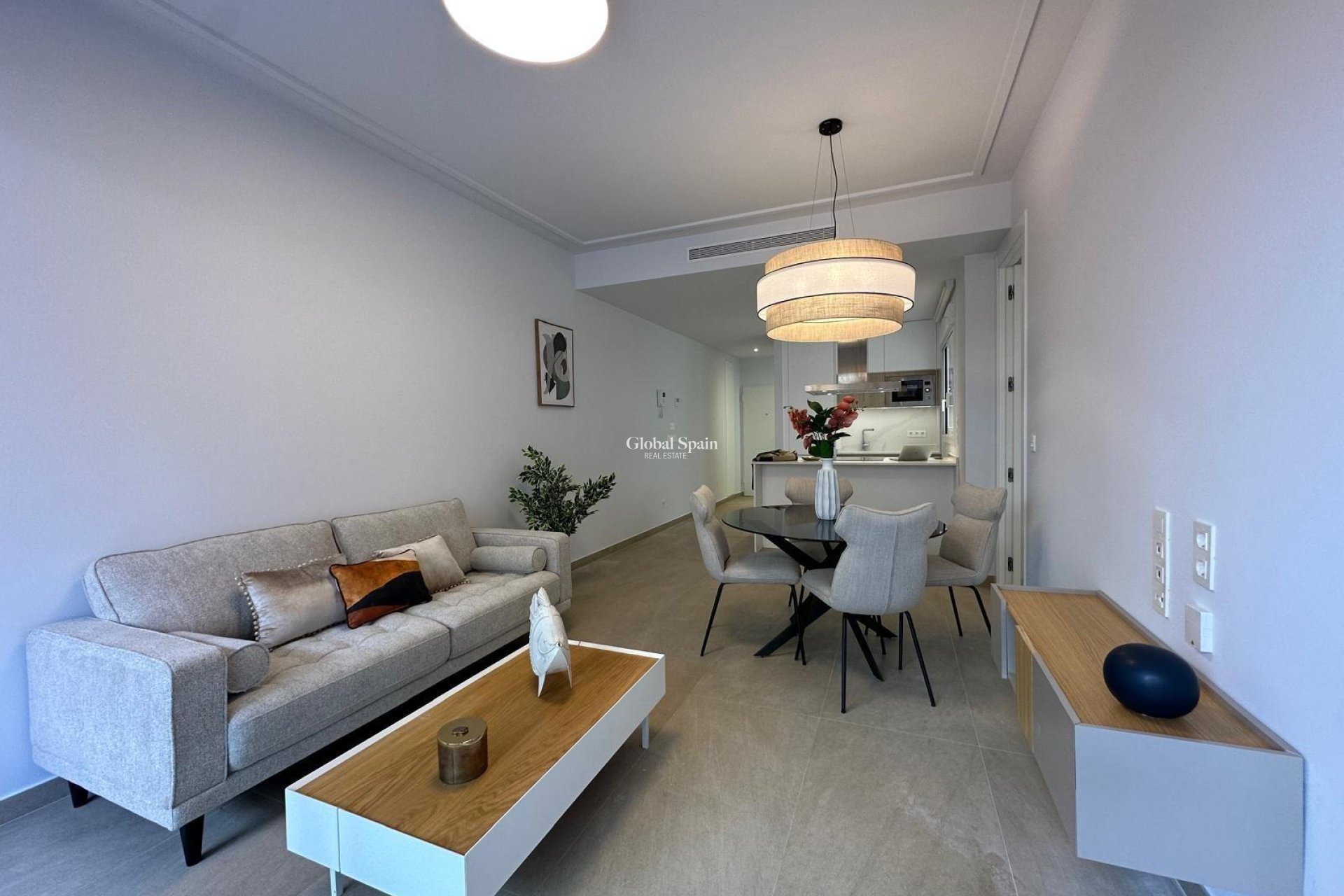 Wederverkoop - APPARTEMENT -
TORREVIEJA - Playa del Cura