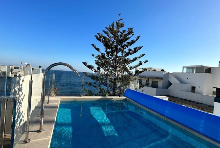 Wederverkoop - APPARTEMENT -
TORREVIEJA - Playa del Cura