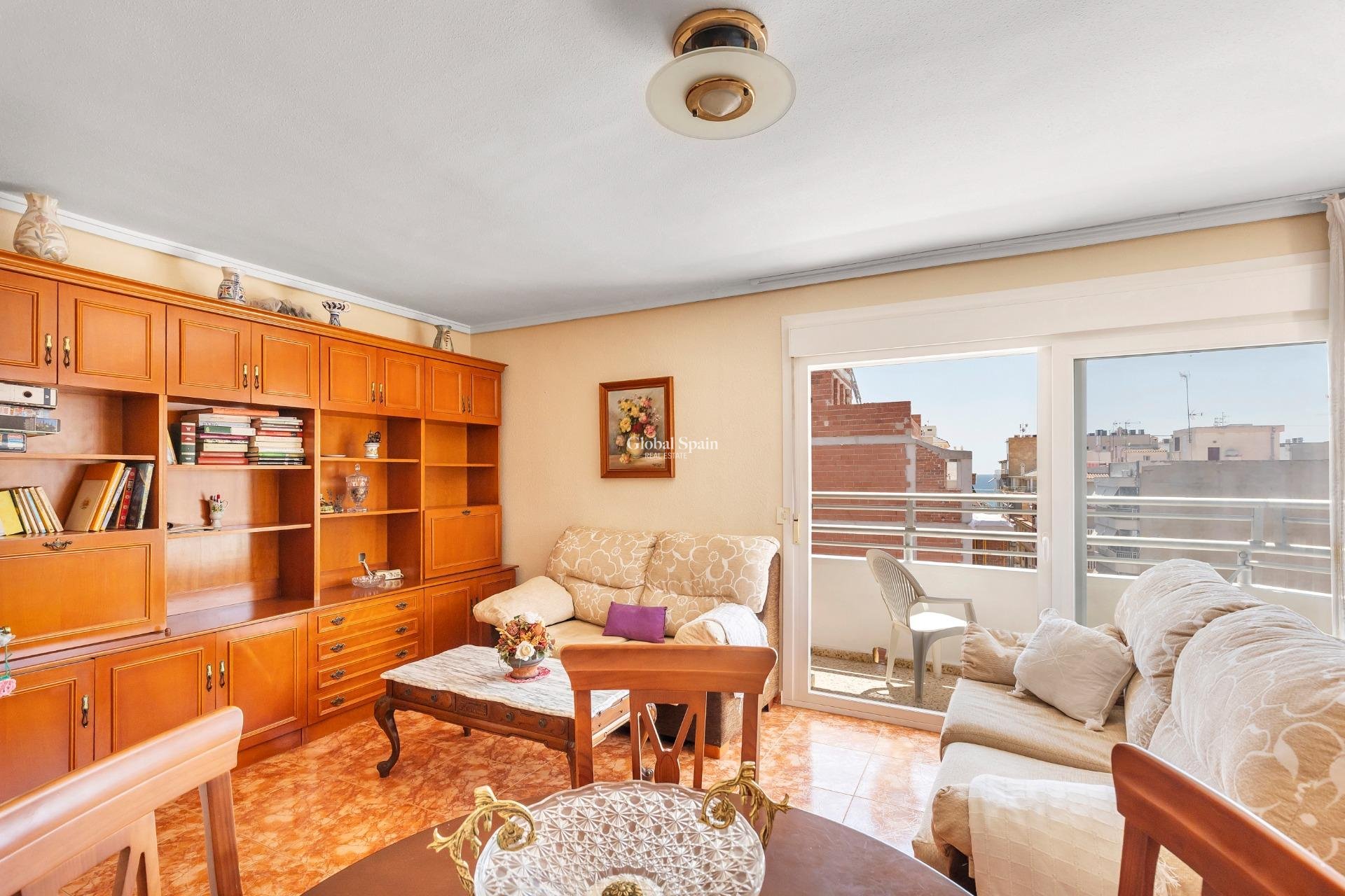 Wederverkoop - APPARTEMENT -
TORREVIEJA - Playa del cura