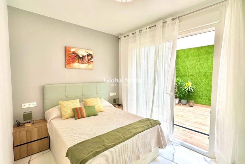 Wederverkoop - APPARTEMENT -
TORREVIEJA - Playa del Cura