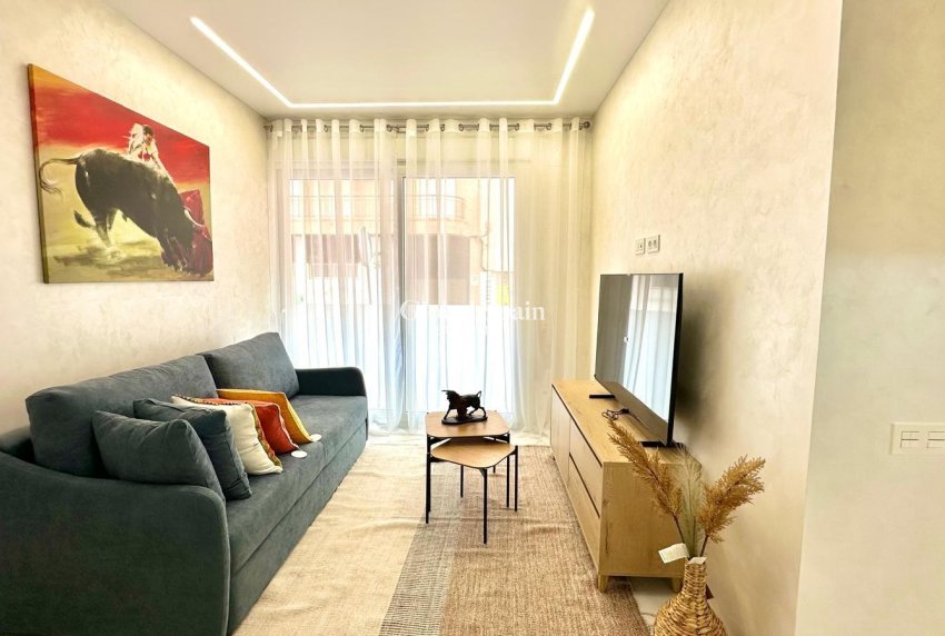 Wederverkoop - APPARTEMENT -
TORREVIEJA - Playa del Cura