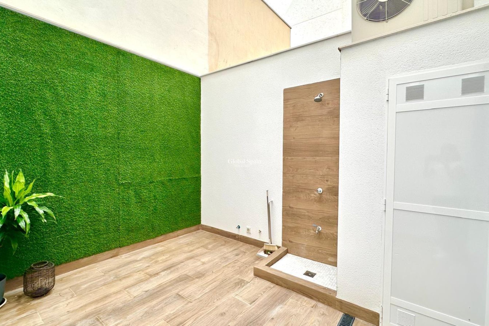 Wederverkoop - APPARTEMENT -
TORREVIEJA - Playa del Cura