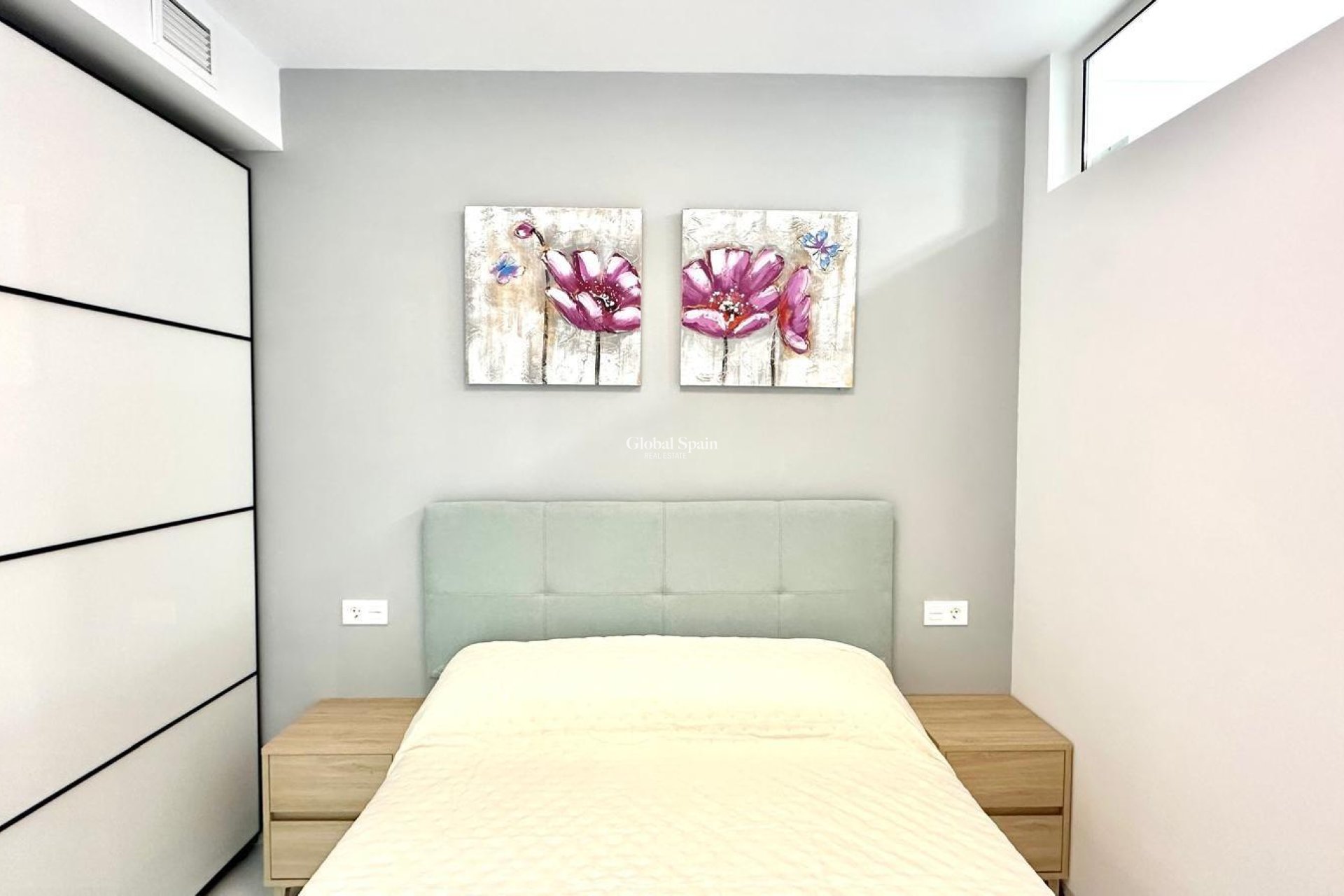 Wederverkoop - APPARTEMENT -
TORREVIEJA - Playa del Cura