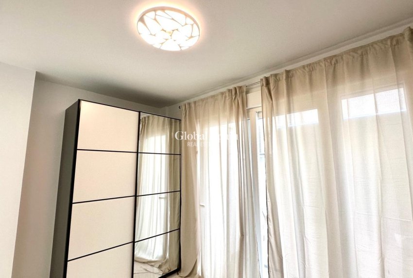 Wederverkoop - APPARTEMENT -
TORREVIEJA - Playa del Cura