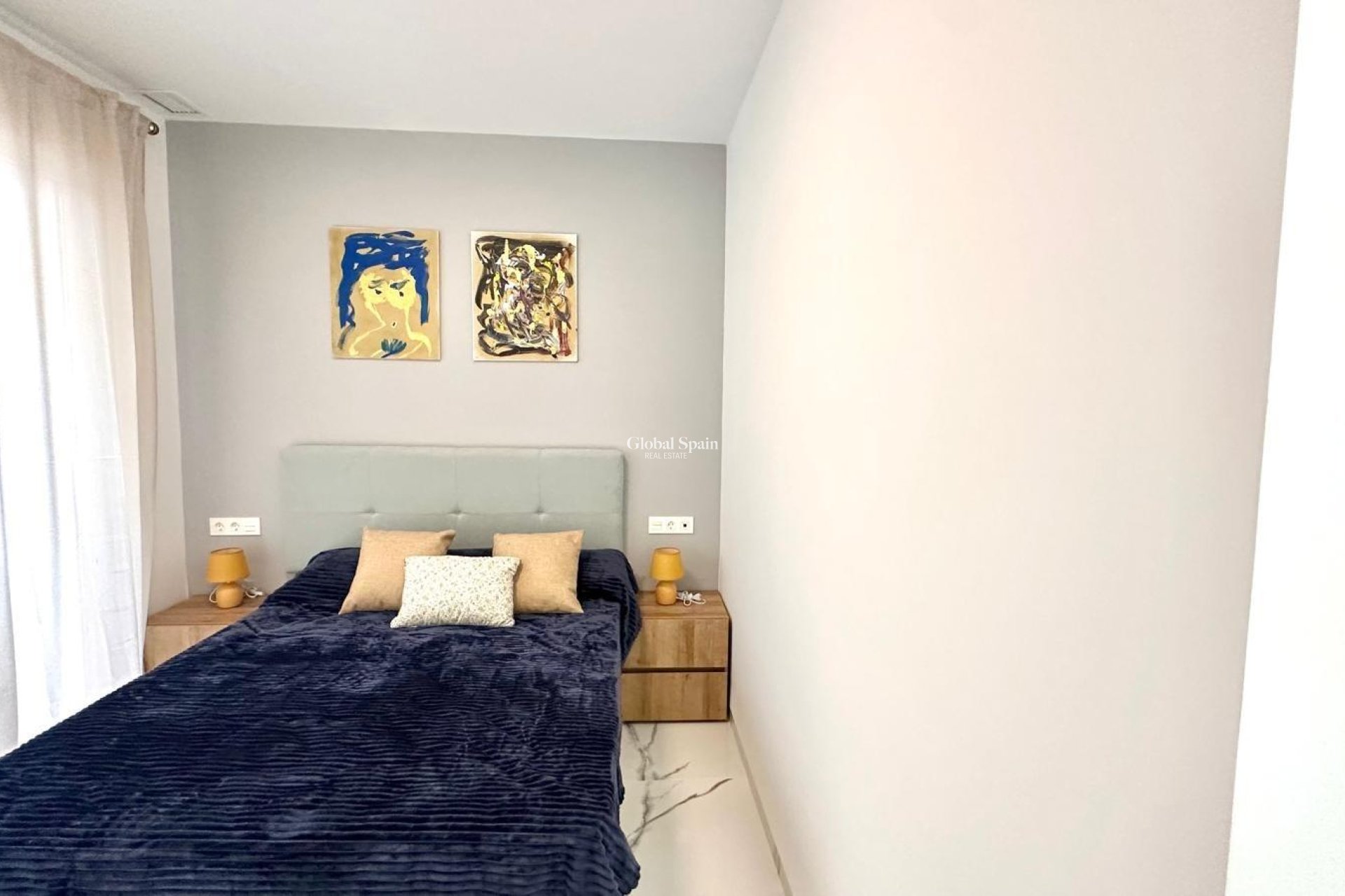 Wederverkoop - APPARTEMENT -
TORREVIEJA - Playa del Cura