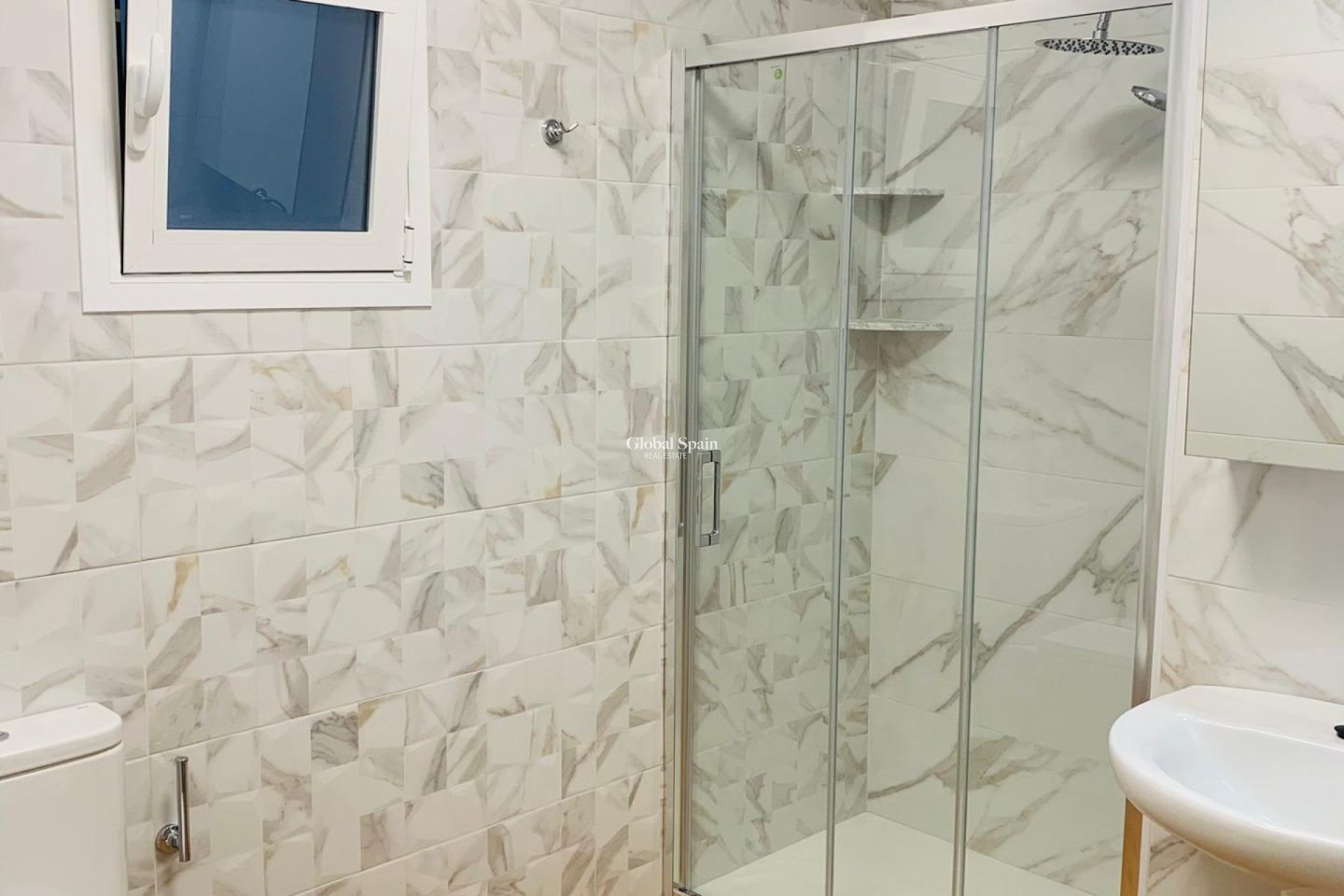 Wederverkoop - APPARTEMENT -
TORREVIEJA - Playa del Cura