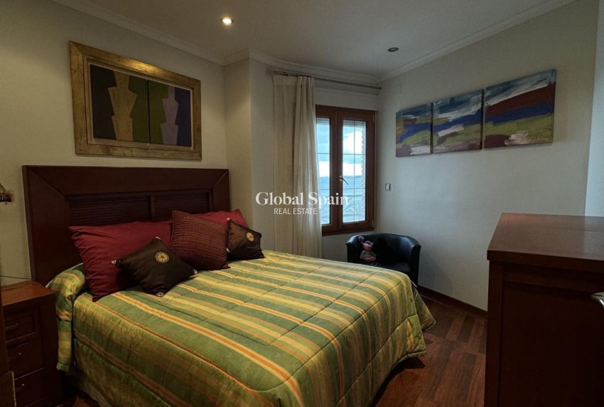 Wederverkoop - APPARTEMENT -
TORREVIEJA - Playa del Cura