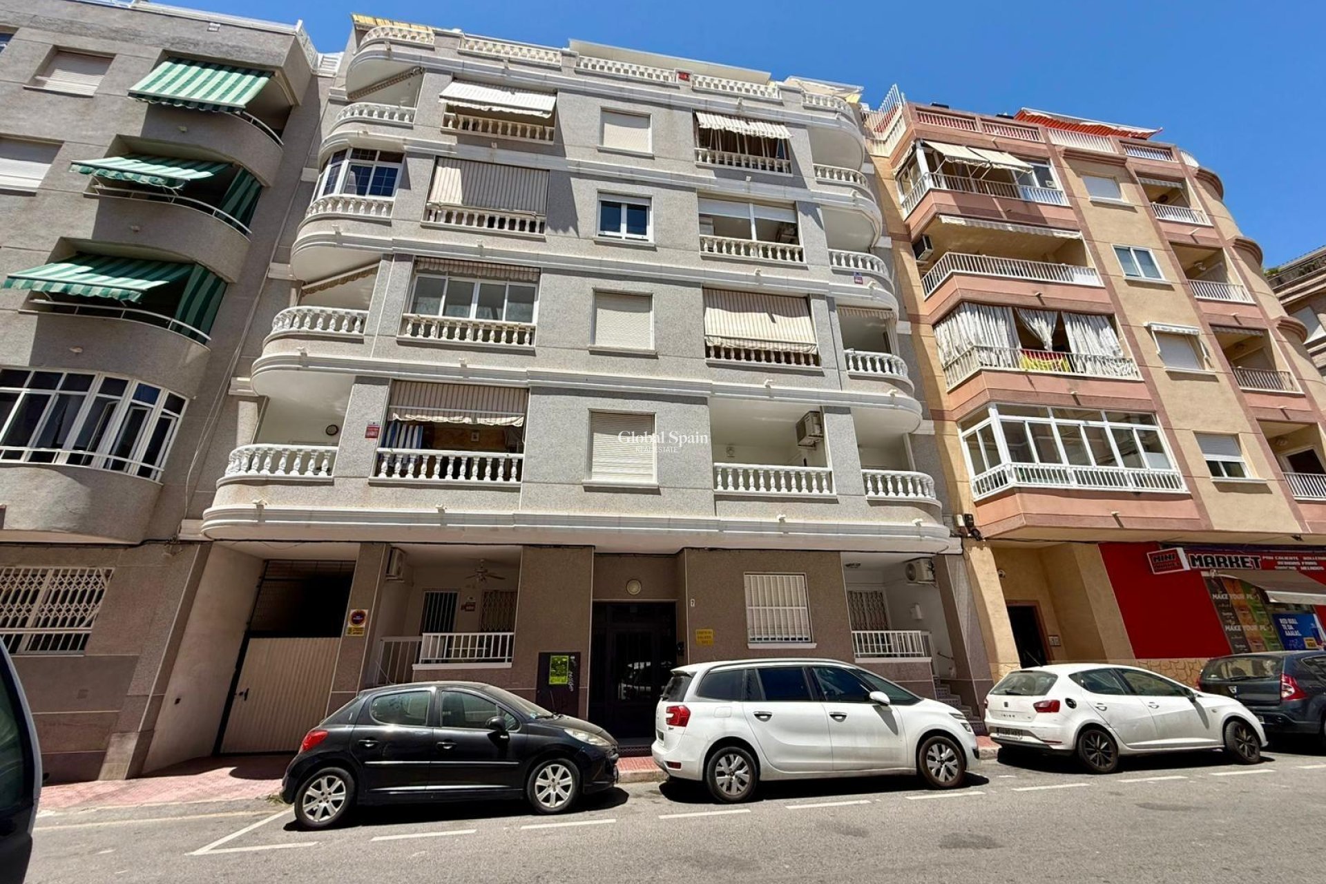 Wederverkoop - APPARTEMENT -
TORREVIEJA - Playa del Cura