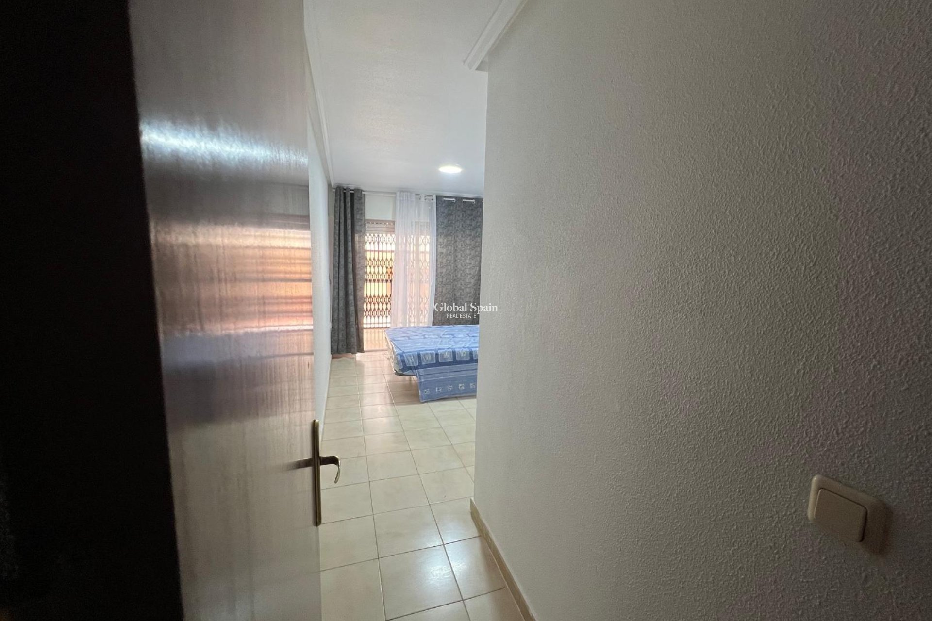 Wederverkoop - APPARTEMENT -
TORREVIEJA - Playa del Cura