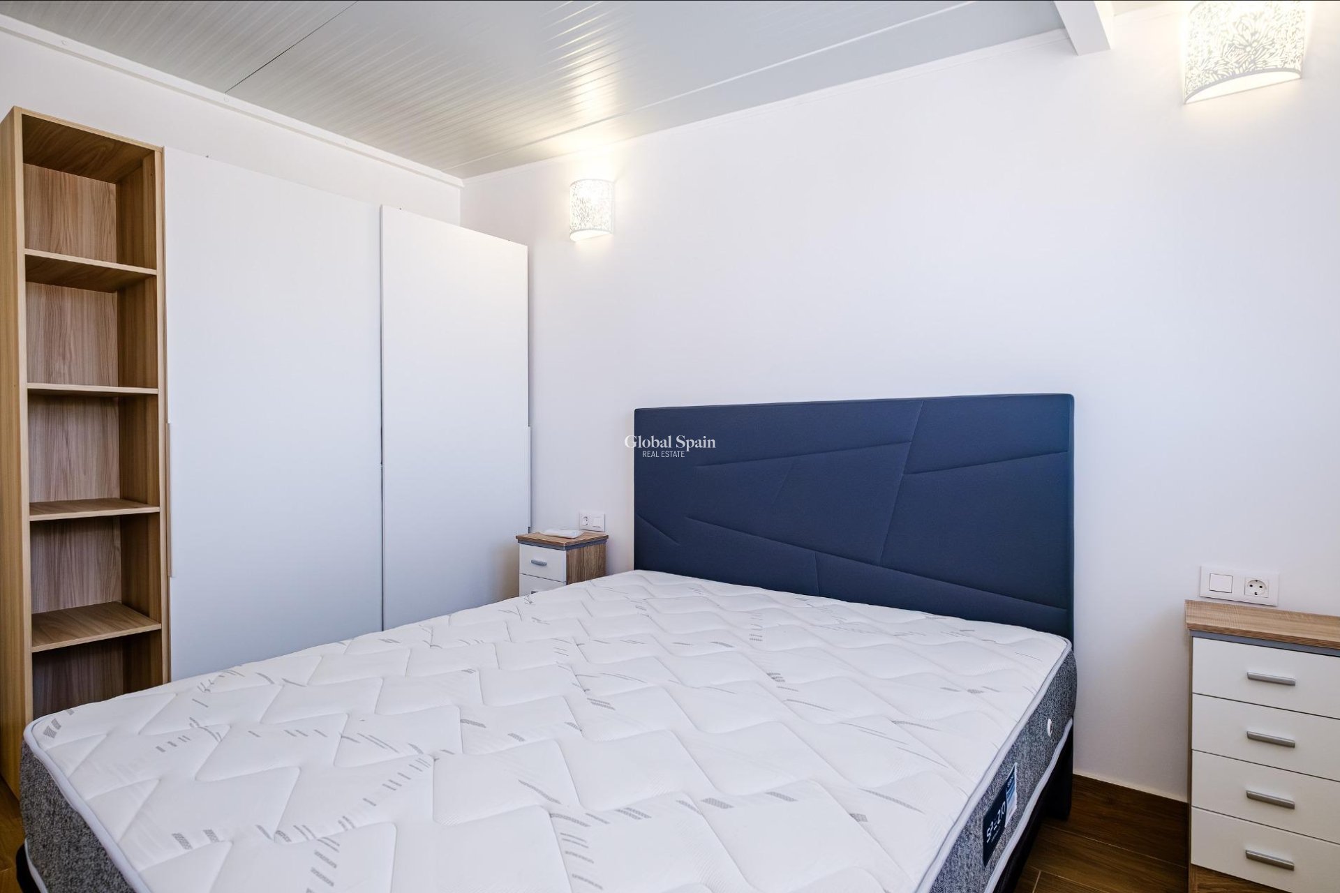 Wederverkoop - APPARTEMENT -
TORREVIEJA - Playa del Cura