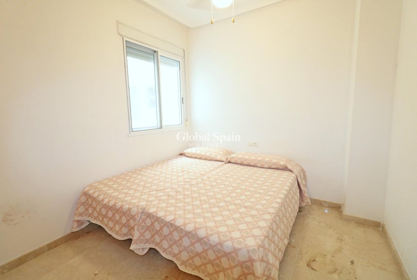 Wederverkoop - APPARTEMENT -
TORREVIEJA - Playa del Cura