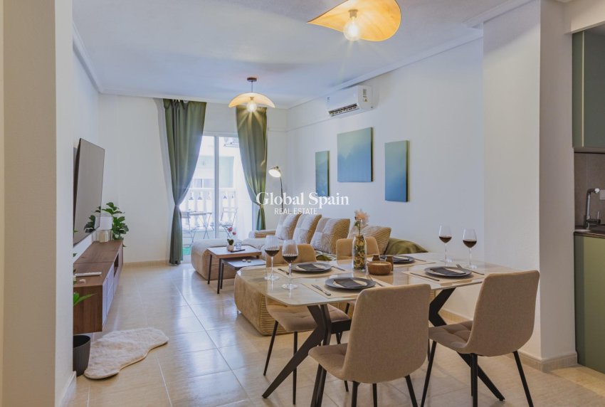 Wederverkoop - APPARTEMENT -
TORREVIEJA - Playa del Cura