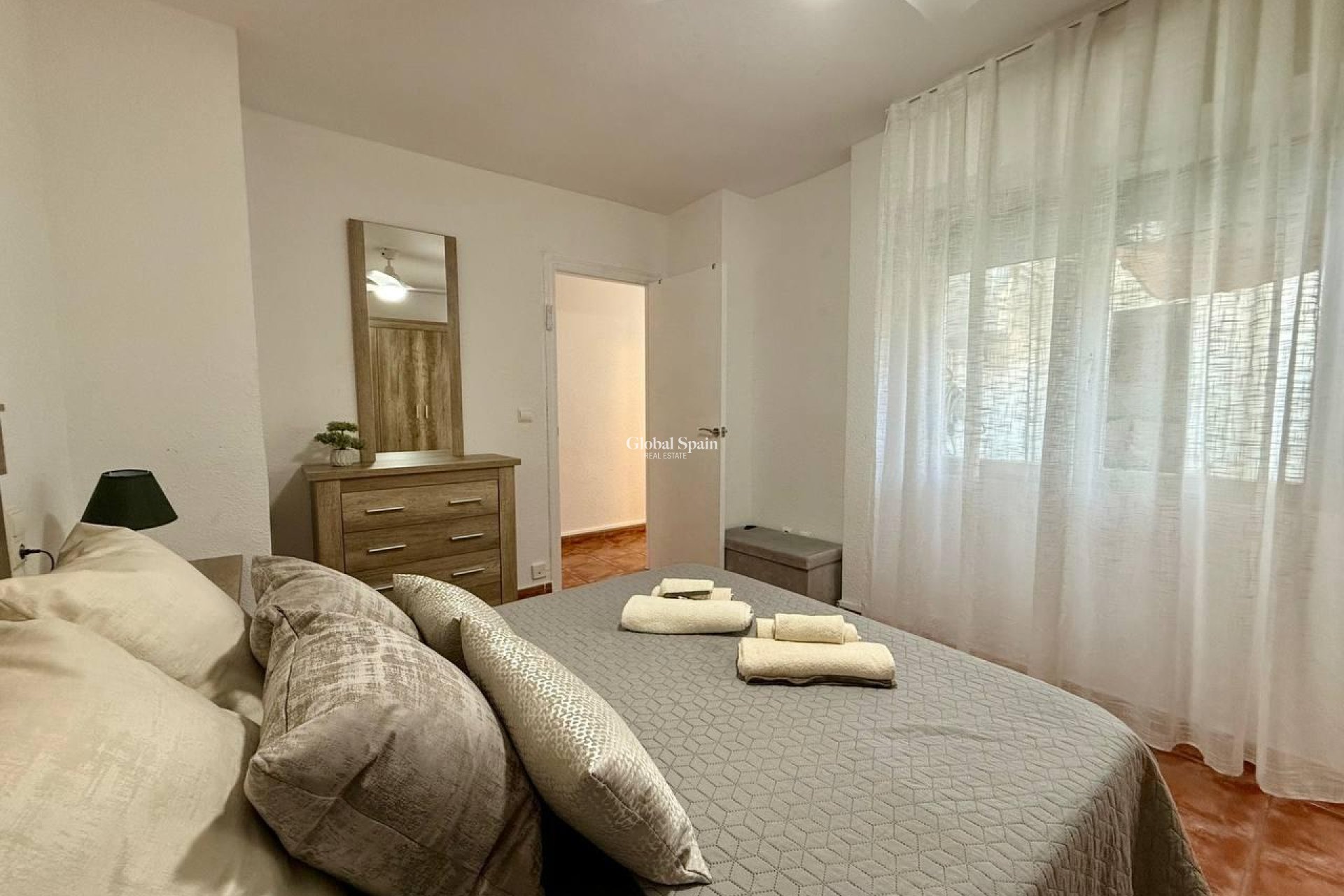 Wederverkoop - APPARTEMENT -
TORREVIEJA - Playa del Cura