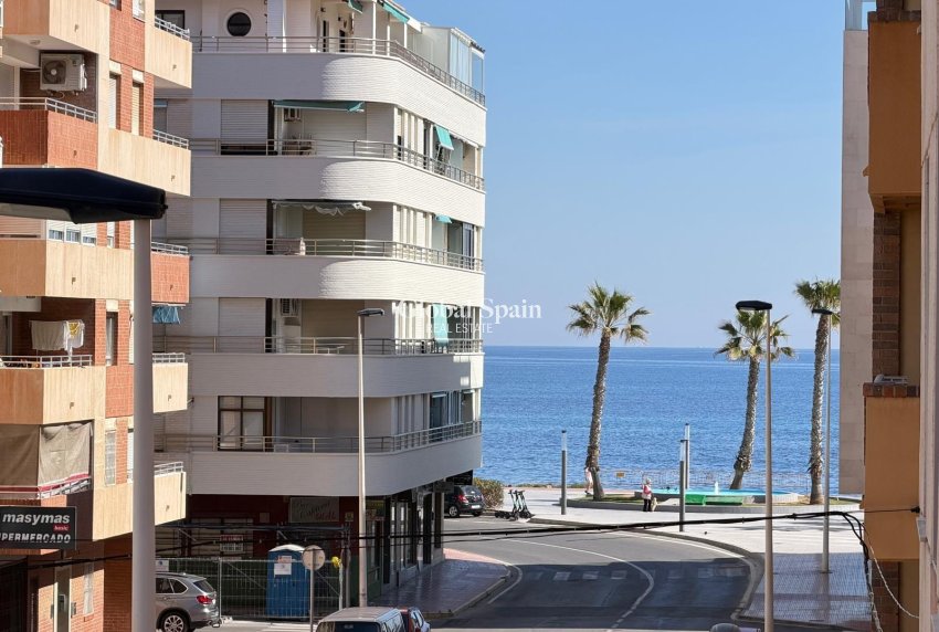 Wederverkoop - APPARTEMENT -
TORREVIEJA - Playa del Cura
