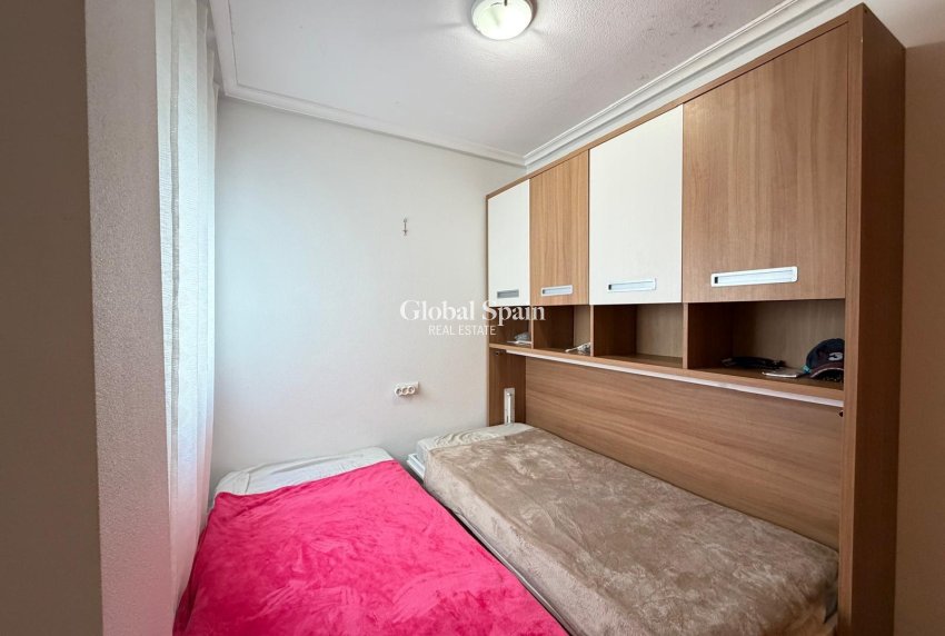 Wederverkoop - APPARTEMENT -
TORREVIEJA - Playa del Cura