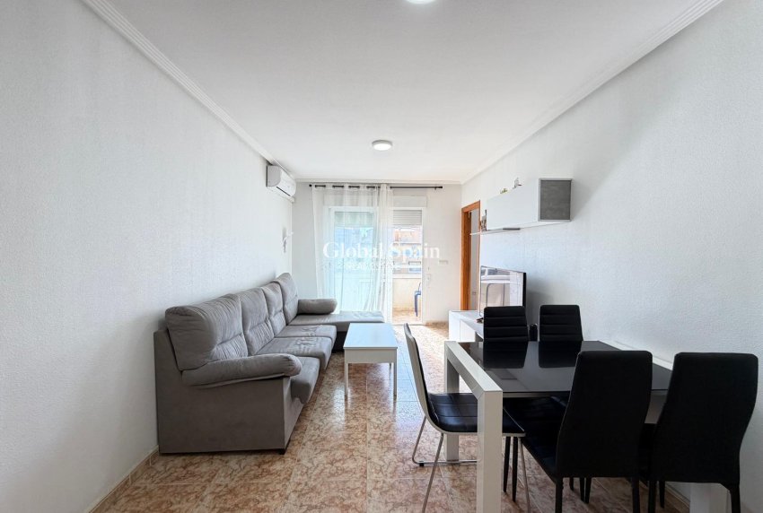 Wederverkoop - APPARTEMENT -
TORREVIEJA - Playa del Cura