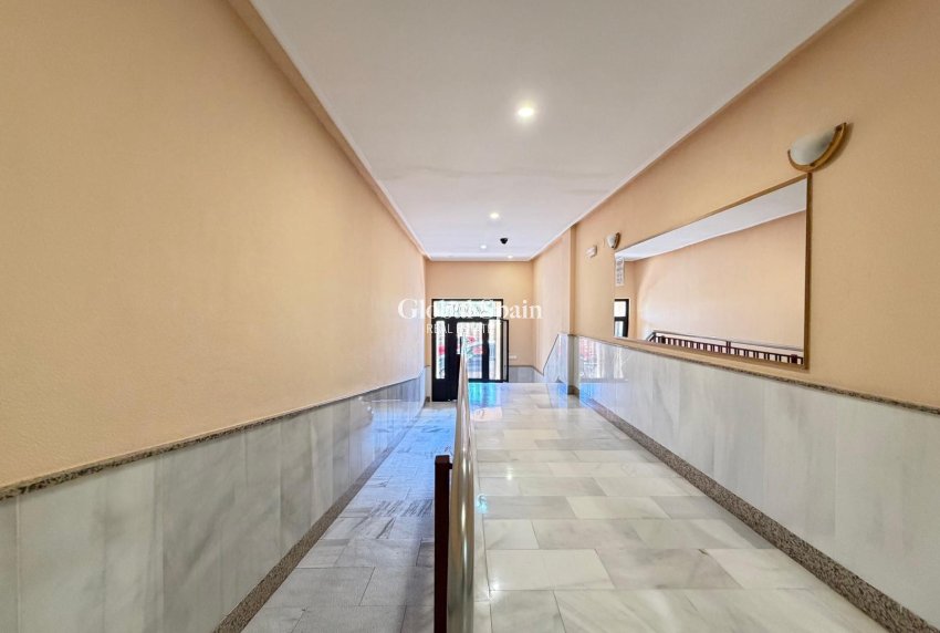 Wederverkoop - APPARTEMENT -
TORREVIEJA - Playa del Cura