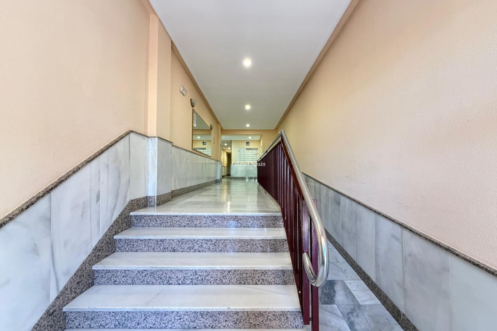 Wederverkoop - APPARTEMENT -
TORREVIEJA - Playa del Cura