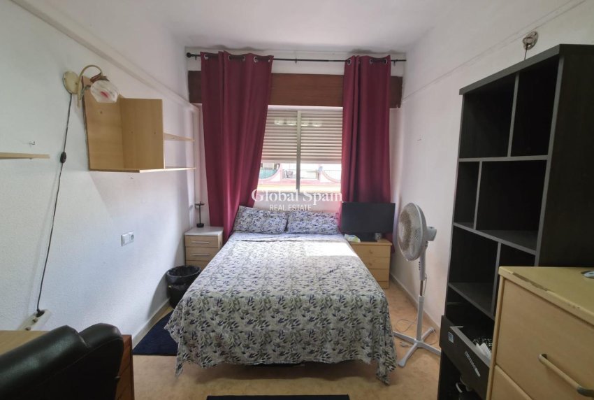Wederverkoop - APPARTEMENT -
TORREVIEJA - Playa del Cura