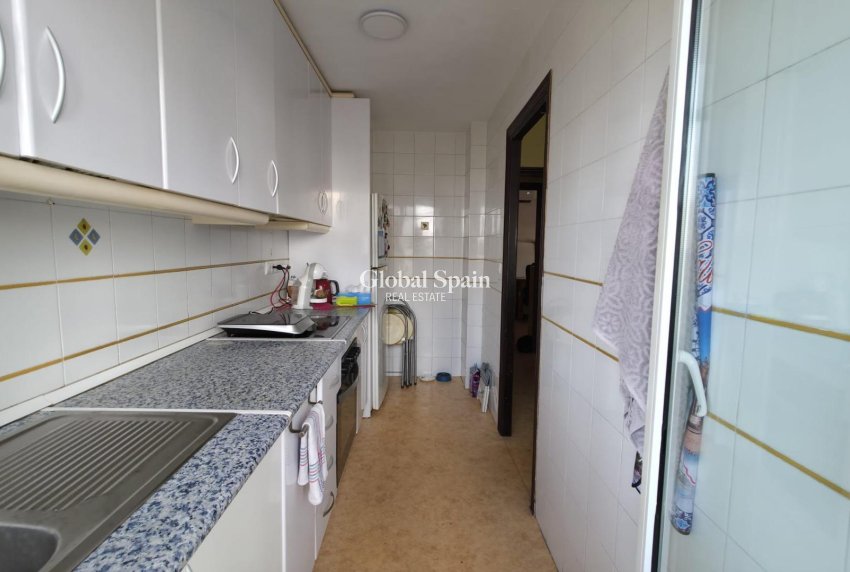 Wederverkoop - APPARTEMENT -
TORREVIEJA - Playa del Cura