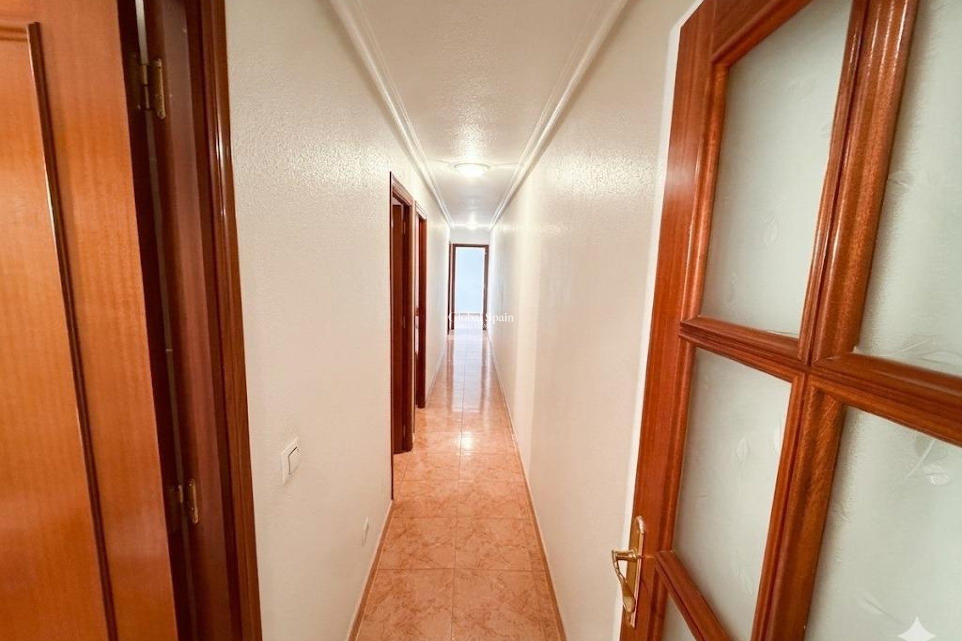 Wederverkoop - APPARTEMENT -
TORREVIEJA - Playa del cura