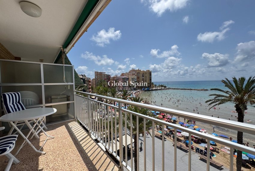 Wederverkoop - APPARTEMENT -
TORREVIEJA - Playa del Cura