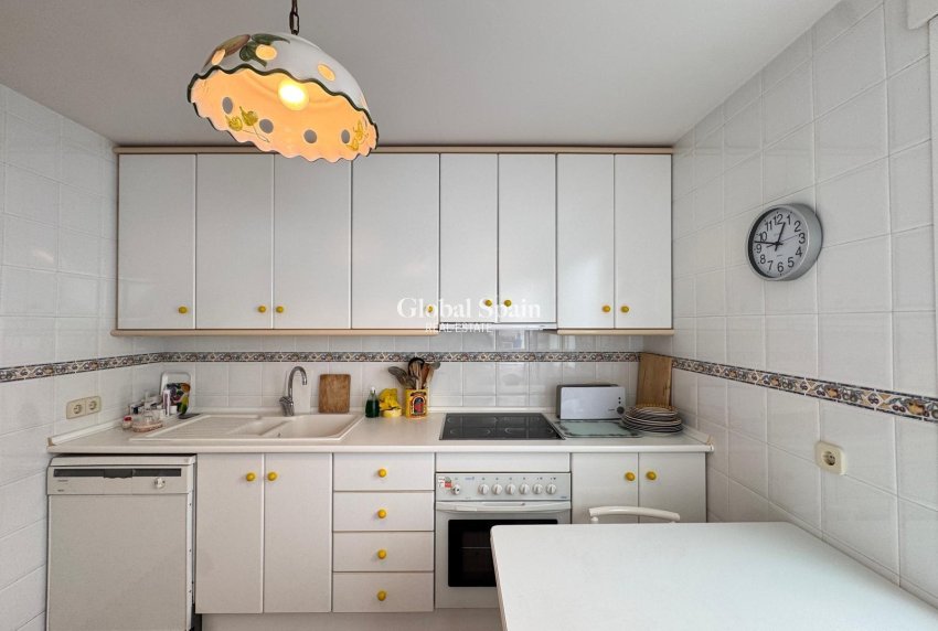 Wederverkoop - APPARTEMENT -
TORREVIEJA - Playa del Cura