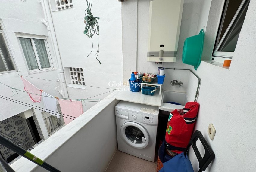 Wederverkoop - APPARTEMENT -
TORREVIEJA - Playa del Cura