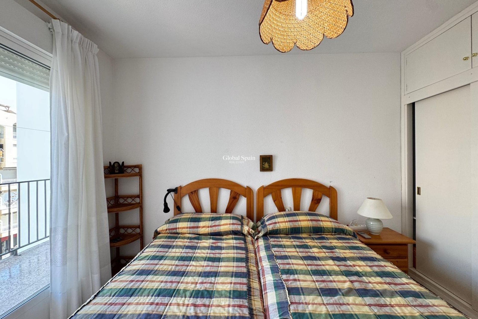 Wederverkoop - APPARTEMENT -
TORREVIEJA - Playa del Cura