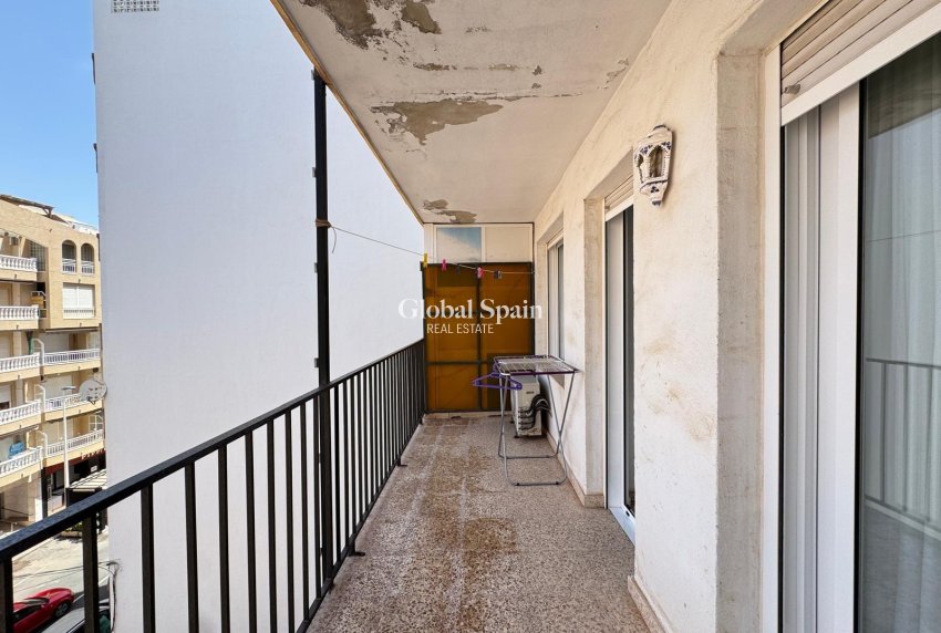Wederverkoop - APPARTEMENT -
TORREVIEJA - Playa del Cura