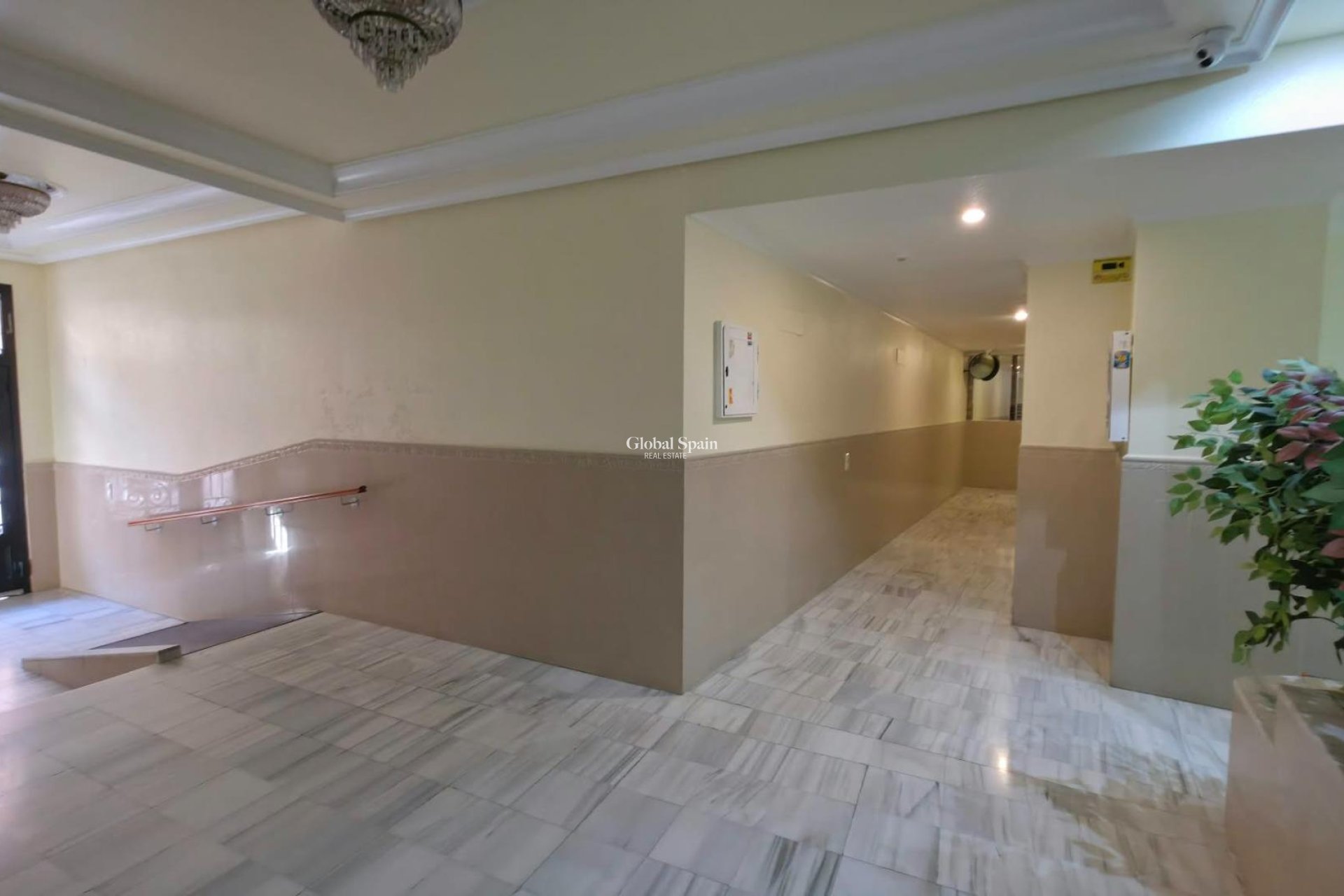 Wederverkoop - APPARTEMENT -
TORREVIEJA - Playa del Cura