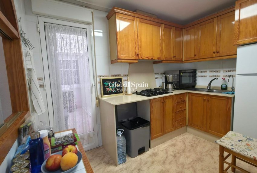 Wederverkoop - APPARTEMENT -
TORREVIEJA - Playa del Cura