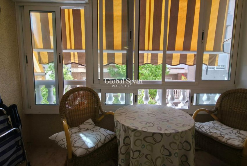 Wederverkoop - APPARTEMENT -
TORREVIEJA - Playa del Cura
