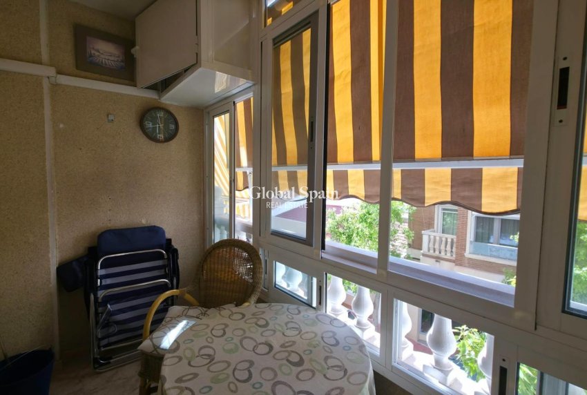 Wederverkoop - APPARTEMENT -
TORREVIEJA - Playa del Cura