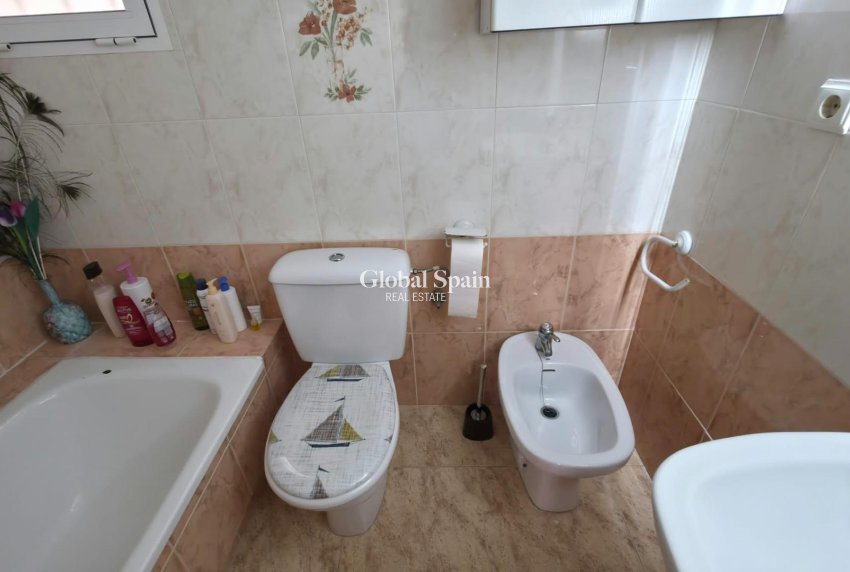 Wederverkoop - APPARTEMENT -
TORREVIEJA - Playa del Cura