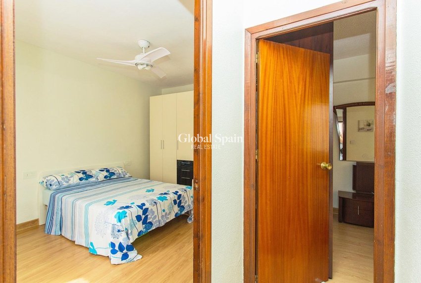 Wederverkoop - APPARTEMENT -
TORREVIEJA - Playa del Cura