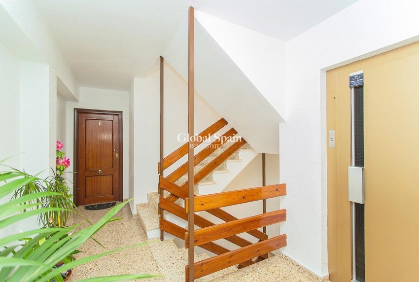 Wederverkoop - APPARTEMENT -
TORREVIEJA - Playa del Cura