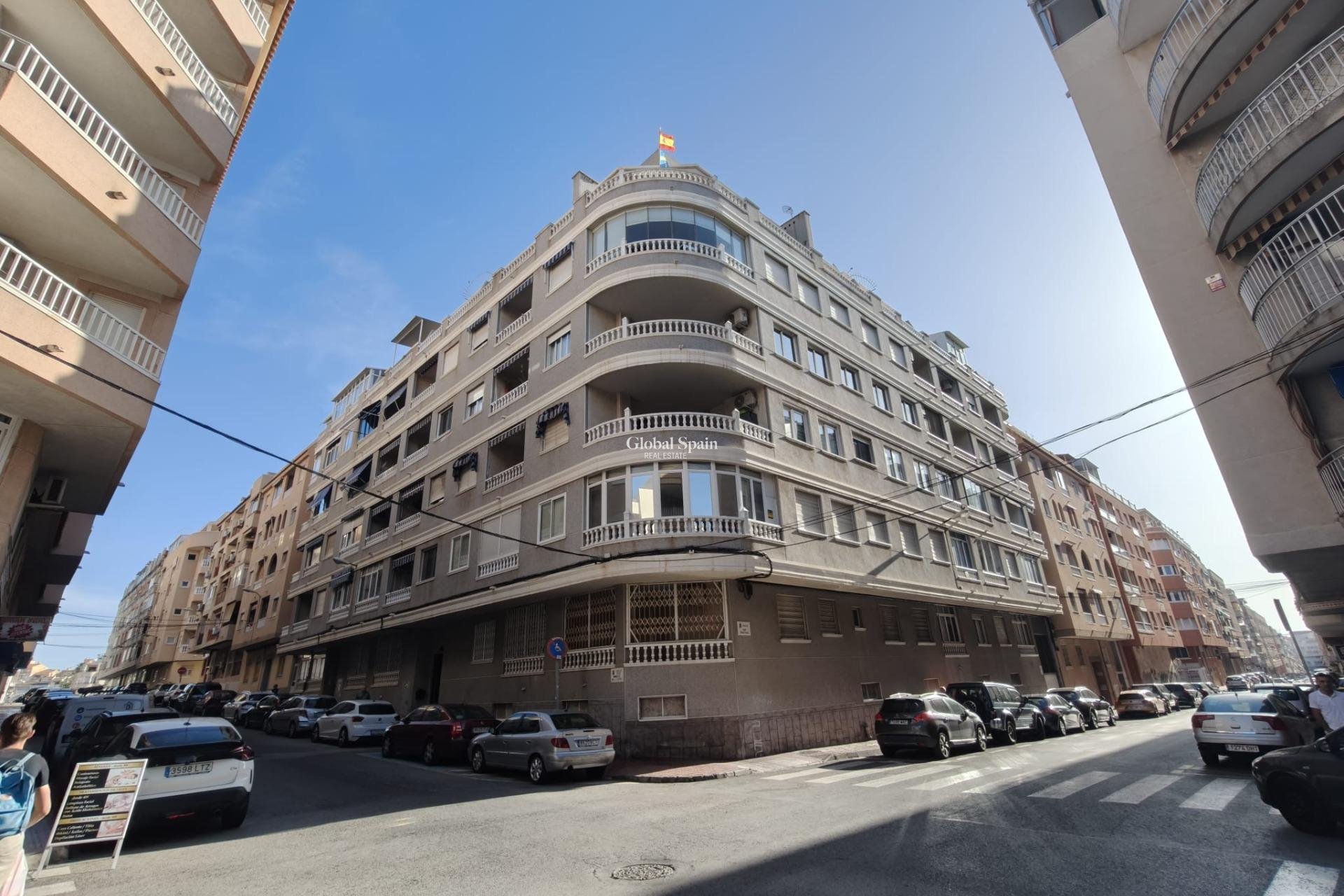Wederverkoop - APPARTEMENT -
TORREVIEJA - Playa del Cura