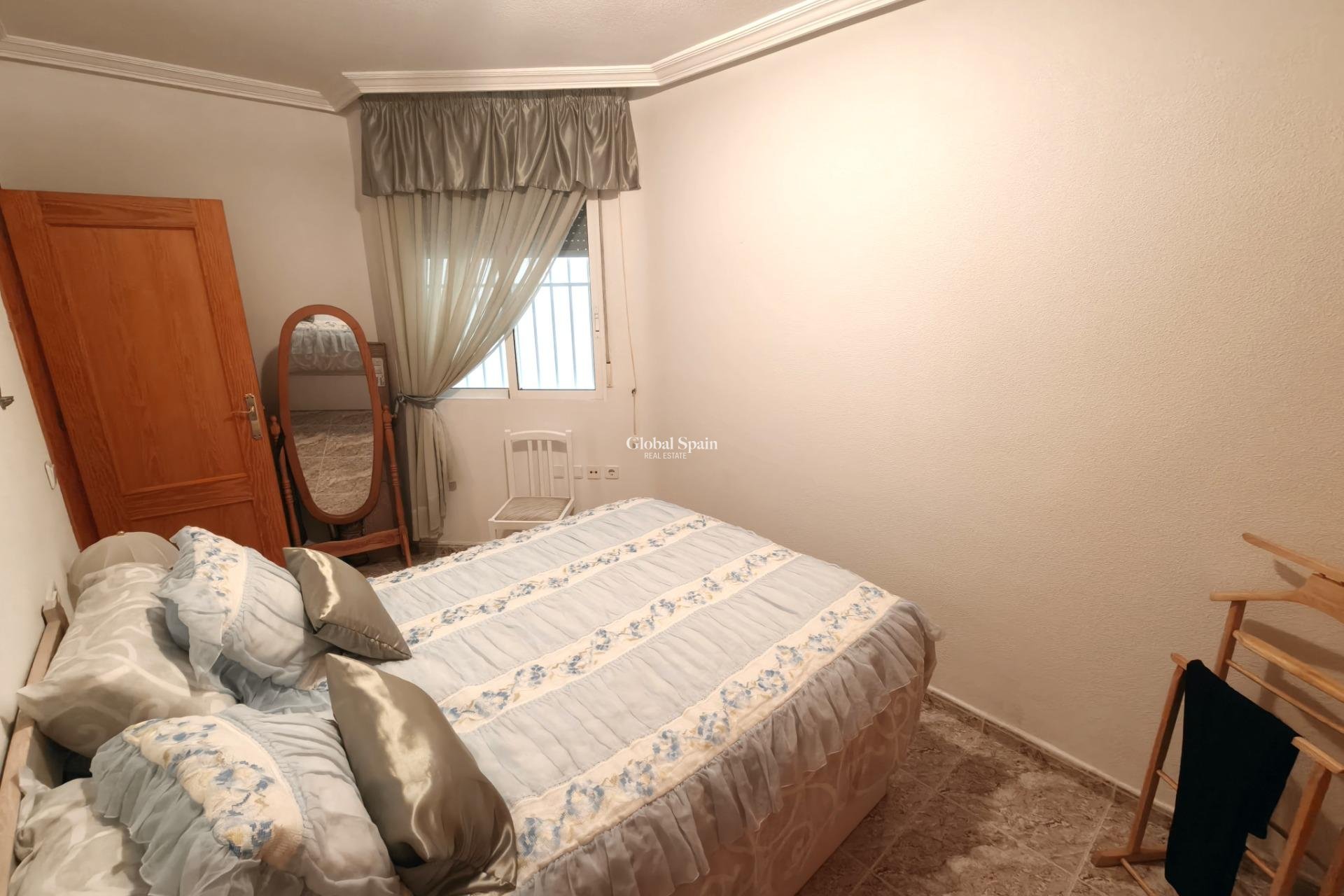 Wederverkoop - APPARTEMENT -
TORREVIEJA - Playa del Cura