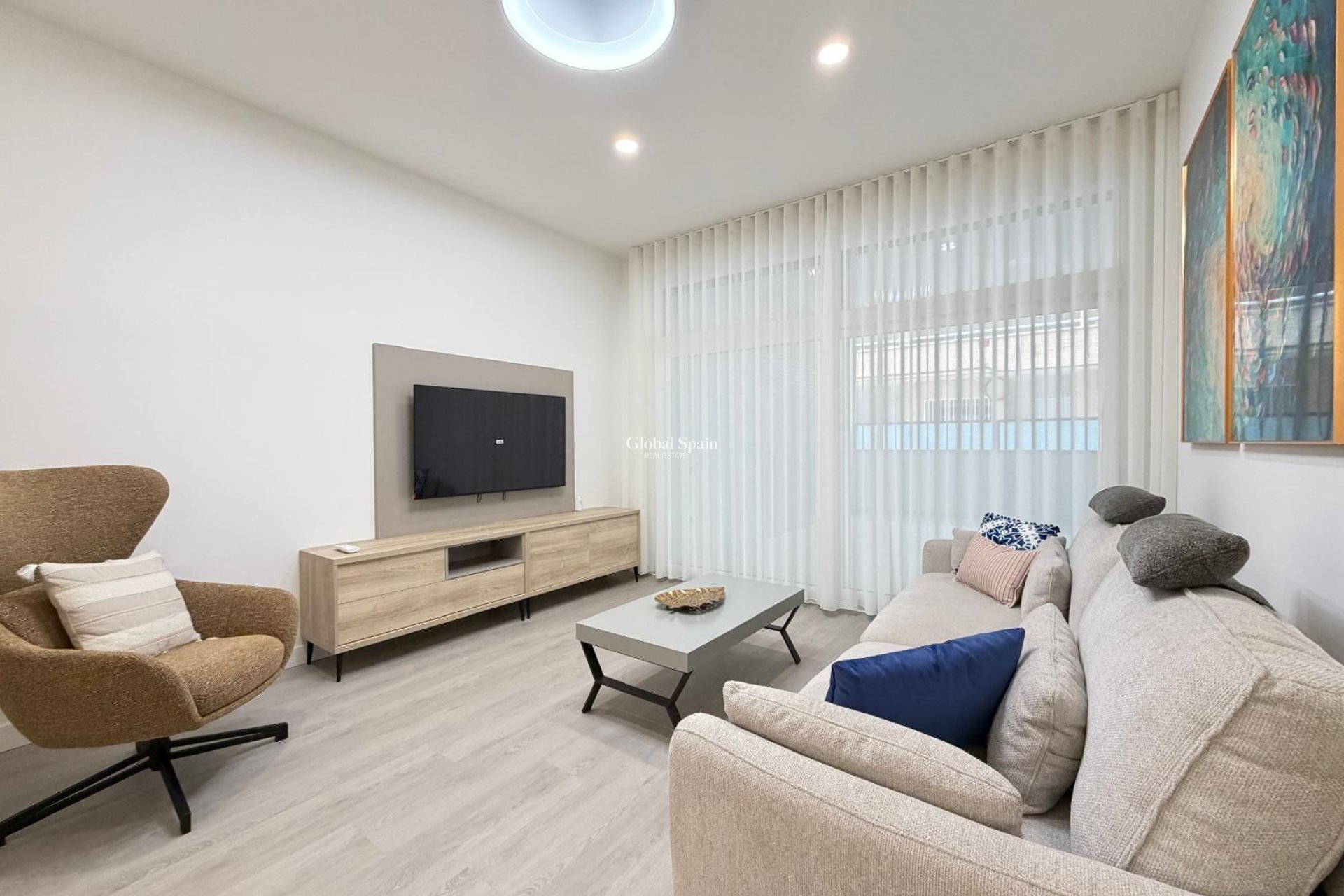 Wederverkoop - APPARTEMENT -
TORREVIEJA - Playa del Cura