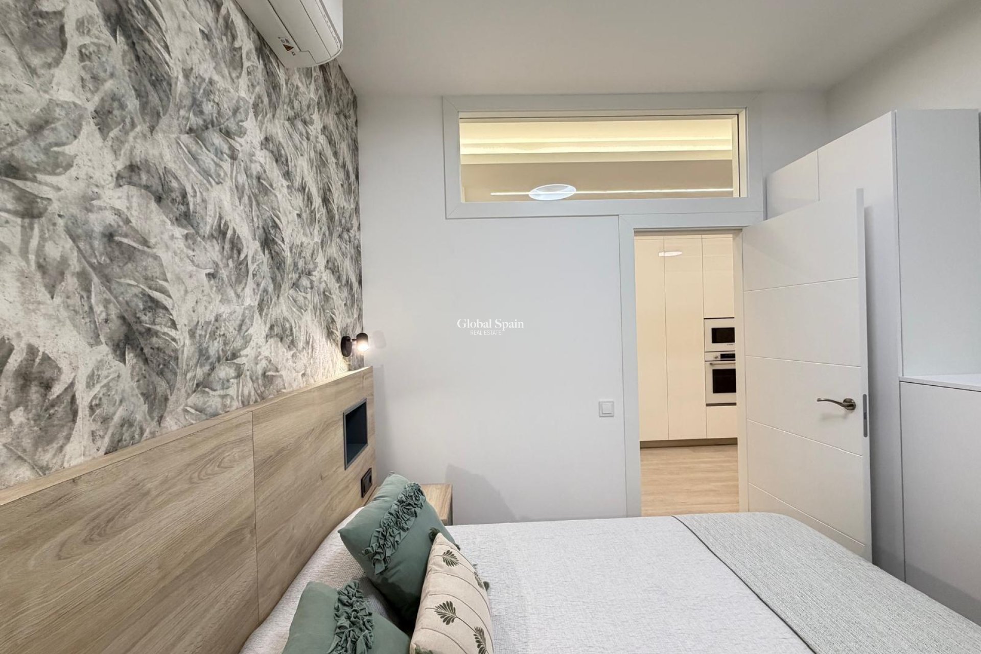 Wederverkoop - APPARTEMENT -
TORREVIEJA - Playa del Cura