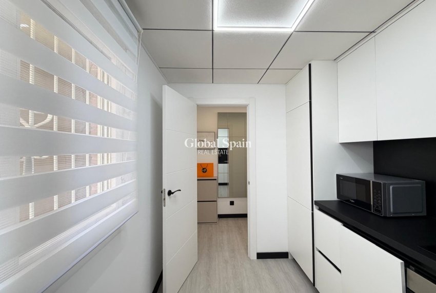 Wederverkoop - APPARTEMENT -
TORREVIEJA - Playa del Cura