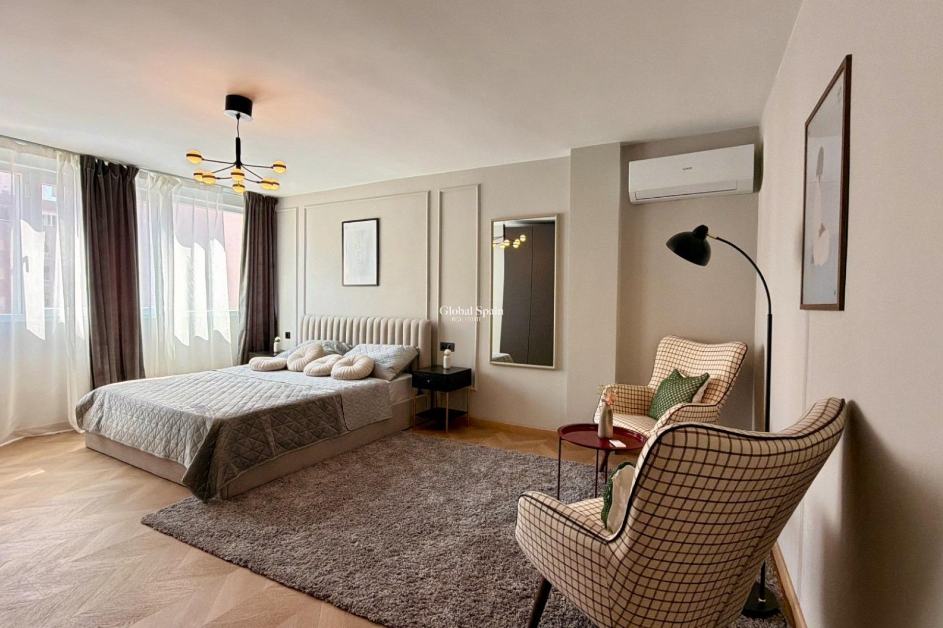 Wederverkoop - APPARTEMENT -
TORREVIEJA - Playa del Cura